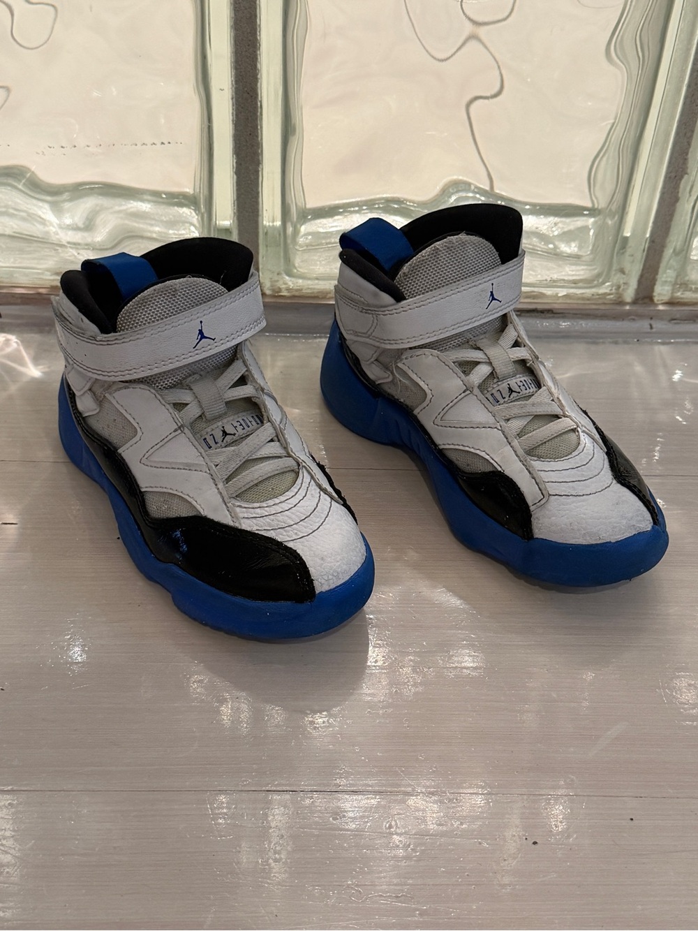 Jordan Two Trey Jumpman White Royal Blue Black 11C Boys Sneakers